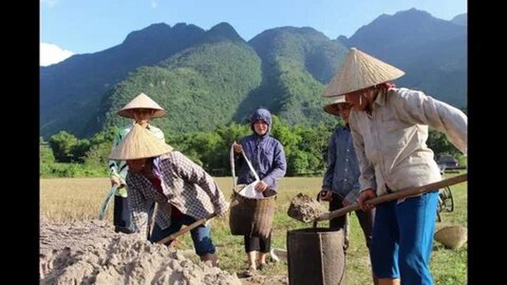 4 kiểu chân váy hết thời, - Cảm hứng video marketing từ Hotspot Matrix