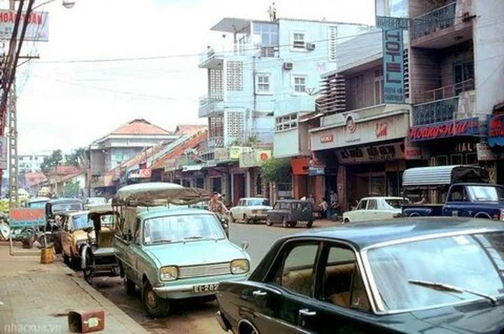 Nội dung: Mùa hè đang đầy vui vẻ với những bức tường nhảy vò đang xu hướng trên mạng